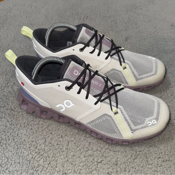 NWOB On Running Women's Cloud X Shift Running Shoe, Undyed-White/Heron Size 10.5 - Picture 5 of 10